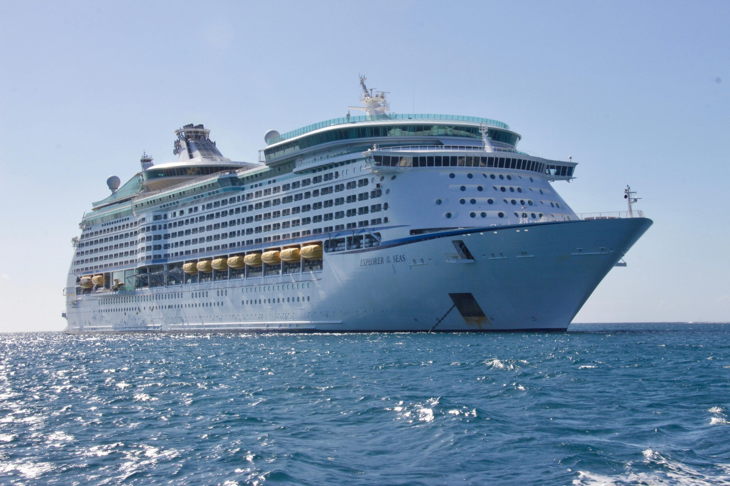 Este Verano llegarán más cruceros a Montevideo crucero en el mar